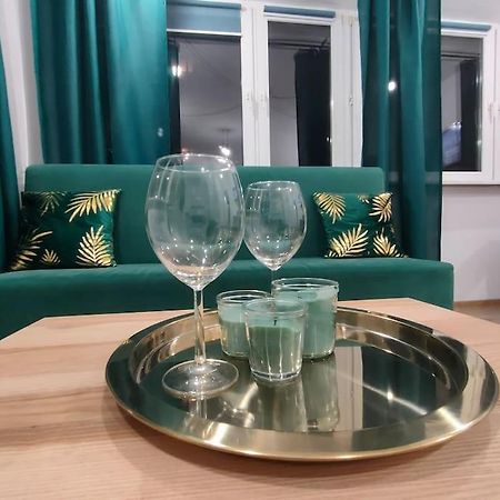 شقة Apartament Szmaragdowy Centrum وارسو المظهر الخارجي الصورة