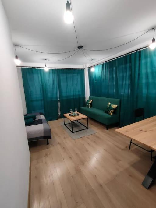 شقة Apartament Szmaragdowy Centrum وارسو المظهر الخارجي الصورة